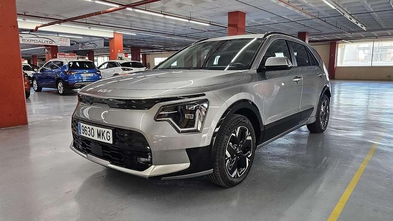 Gris Usado 2023 Kia e-Niro SUV | 28.900 € (Precio justo) - Imagen 1/4