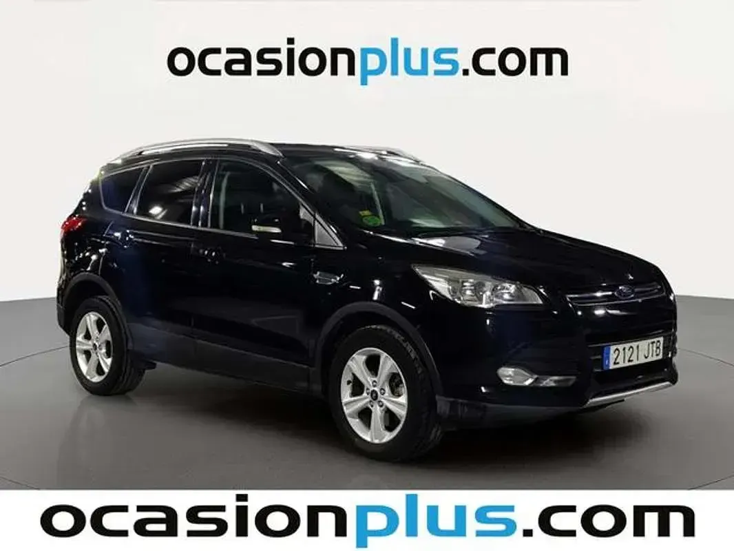 Usado Ford Kuga Trend 120 CV (88 kW) 2016 Negro SUV