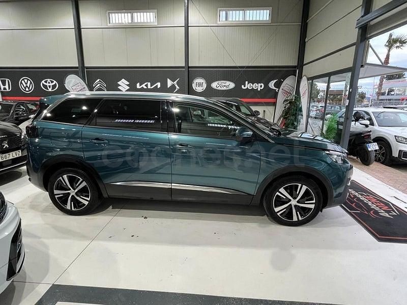 Usado Peugeot 5008 Allure 130 CV (95 kW) 2020 Verde SUV