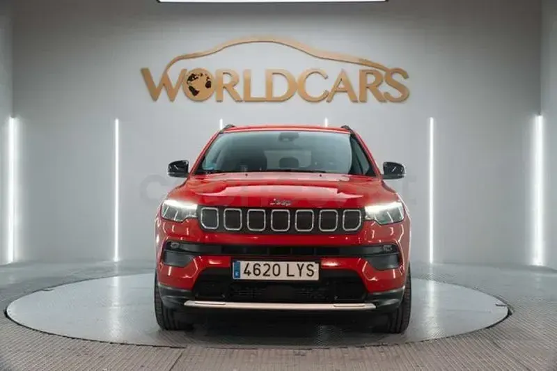 Usado Jeep Compass Limited 130 CV (95 kW) 2022 Rojo SUV