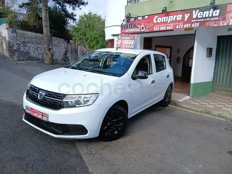Usado Dacia Sandero Acces 73 CV (53 kW) 2019 Blanco Berlina