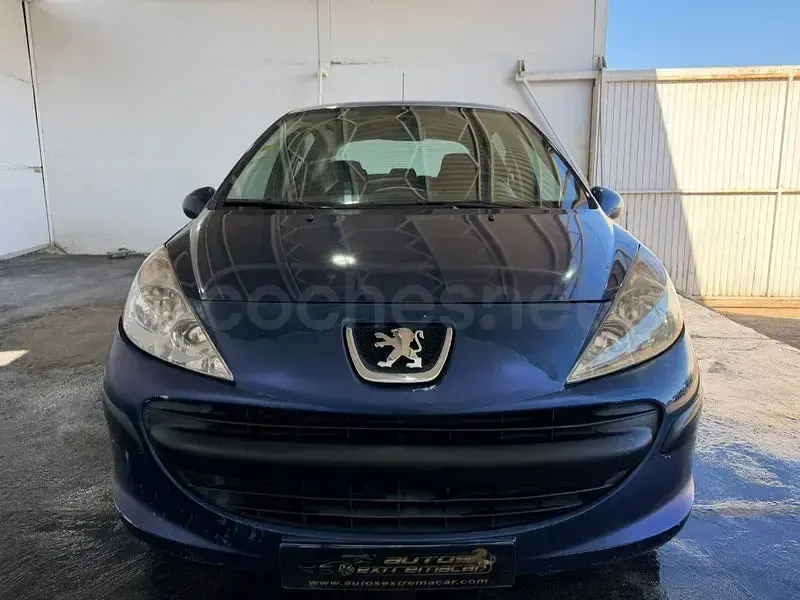 Usado Peugeot 207 70 CV (51 kW) 2006 Azul Berlina