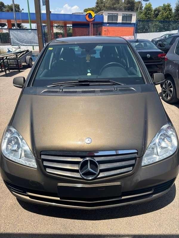 Usado Mercedes A160 82 CV (60 kW) 2010 Beige Utilitario
