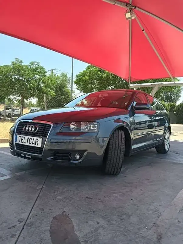 Usado Audi A3 Sportback Attraction 140 CV (102 kW) 2006 Negro Utilitario