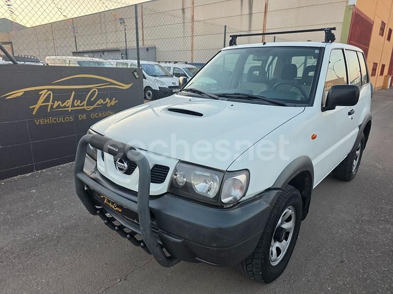 Blanco Usado 2002 Nissan Terrano Comfort SUV | 4950 € (Super precio) - Imagen 1/4