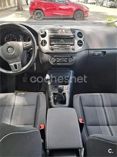 Usado VW Golf Plus Cross Advance 105 CV (77 kW) 2012 Gris / plata Monovolumen