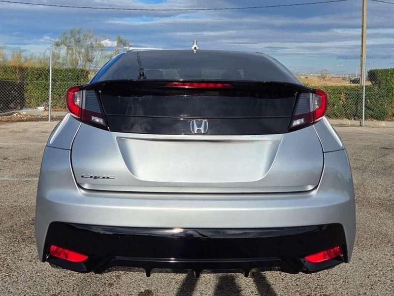 Usado Honda Civic Executive 120 CV (88 kW) 2014 Plateado Utilitario