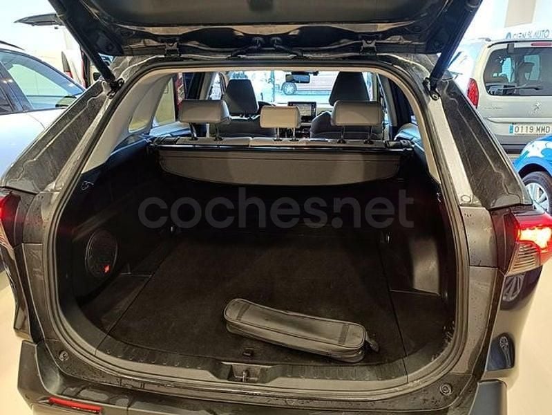 Usado Toyota RAV4 Hybrid Luxury 222 CV (163 kW) 2020 Gris / plata SUV