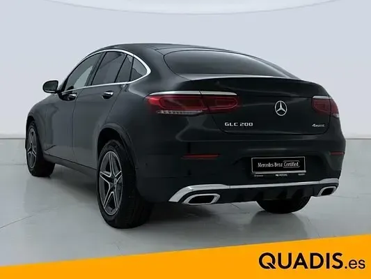 Usado Mercedes GLC200 197 CV (144 kW) 2022 Negro obsidiana SUV