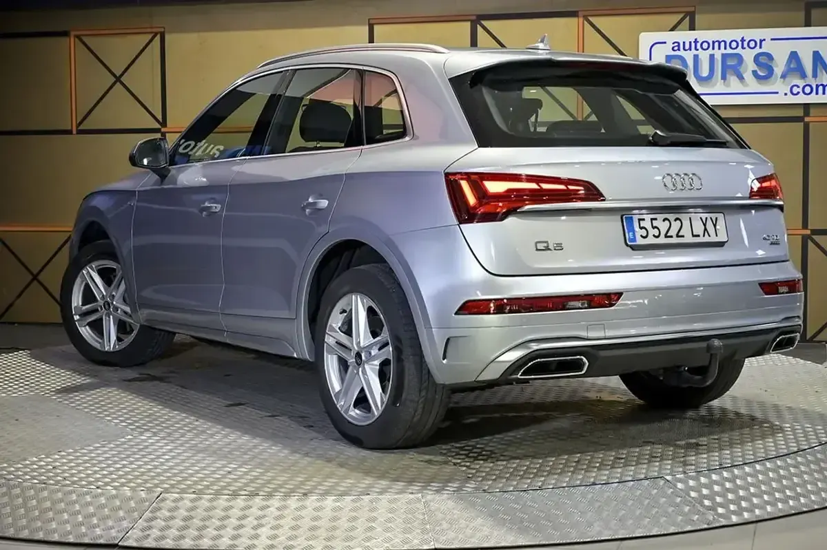 Usado Audi Q5 S-Line 204 CV (150 kW) 2022 Gris / plata SUV
