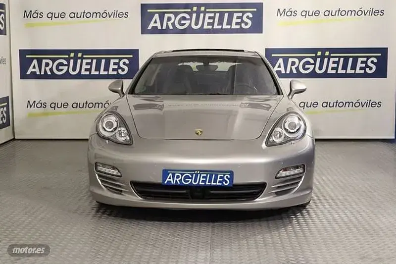 Usado Porsche Panamera 4 300 CV (220 kW) 2010 Plateado Utilitario