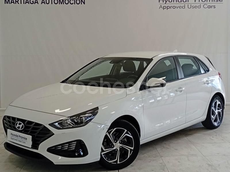 Blanco Usado 2021 Hyundai i30 Berlina | 17.500 € (Precio justo) - Imagen 1/4