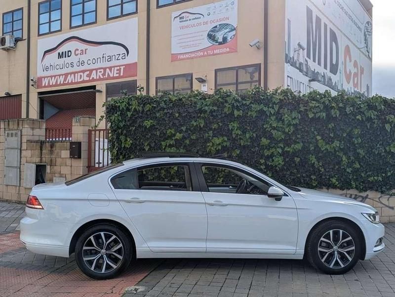 Usado VW Passat Advance 150 CV (110 kW) 2018 Blanco Berlina