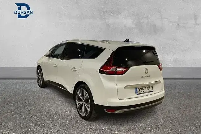 Usado Renault Scénic Zen 160 CV (117 kW) 2018 Blanco