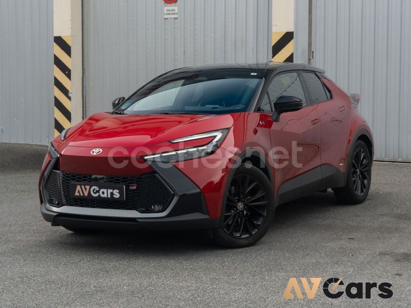 Granate Usado 2024 Toyota C-HR Sport SUV | 38.490 € - Imagen 1/4
