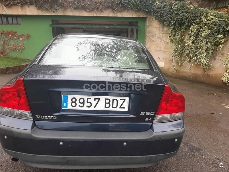 Usado Volvo S60 170 CV (125 kW) 2001 Azul Berlina