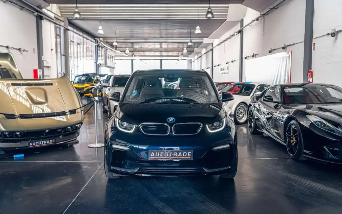 Usado BMW i3 Comfort Edition 135 kW (184 CV) 2019 Azul Utilitario