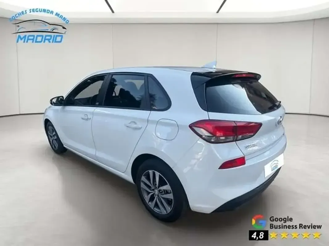 Usado Hyundai i30 GO! 120 CV (88 kW) 2019 Blanco Berlina