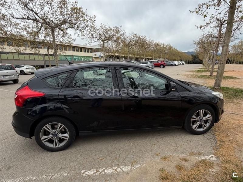 Usado Ford Focus Titanium 115 CV (84 kW) 2014 Negro Berlina
