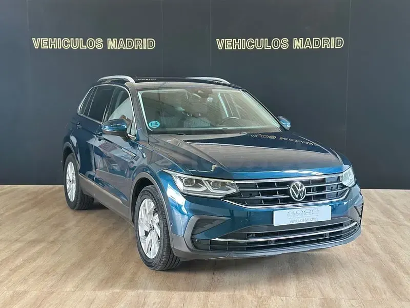 Usado VW Tiguan Life 150 HP (110 kW) 2021 Azul SUV