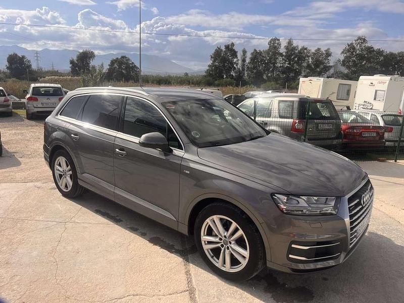 Usado Audi Q7 Sport 272 CV (200 kW) 2018 Gris SUV