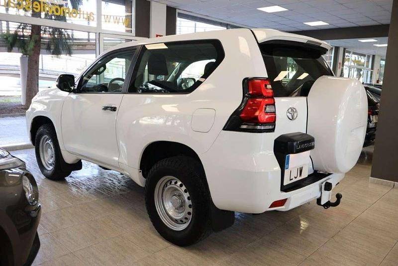 Usado Toyota Land Cruiser 177 CV (130 kW) 2020 Blanco SUV