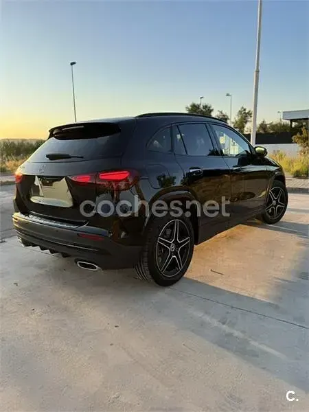 Usado Mercedes GLA250 218 CV (160 kW) 2024 Negro SUV
