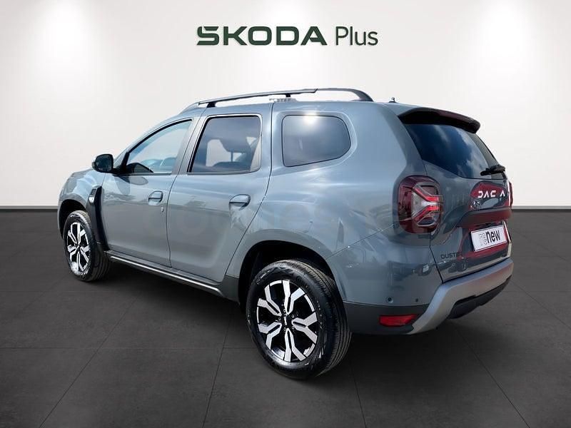 Usado Dacia Duster Journey 150 CV (110 kW) 2024 Gris / plata SUV