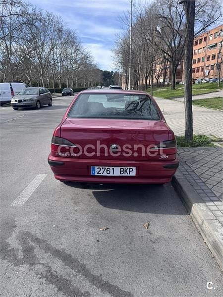 Usado Peugeot 306 90 CV (66 kW) 2001 Rojo Berlina
