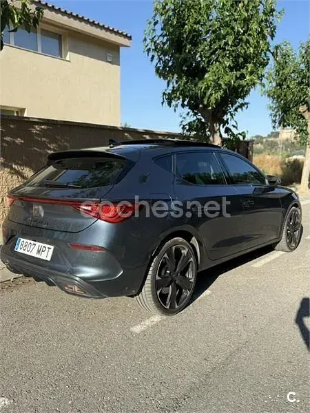 Usado Cupra Leon 245 CV (180 kW) 2021 Gris / plata Berlina