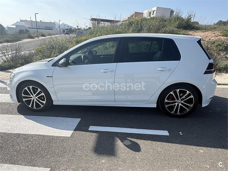 Usado VW Golf VII 110 CV (80 kW) 2015 Blanco Berlina