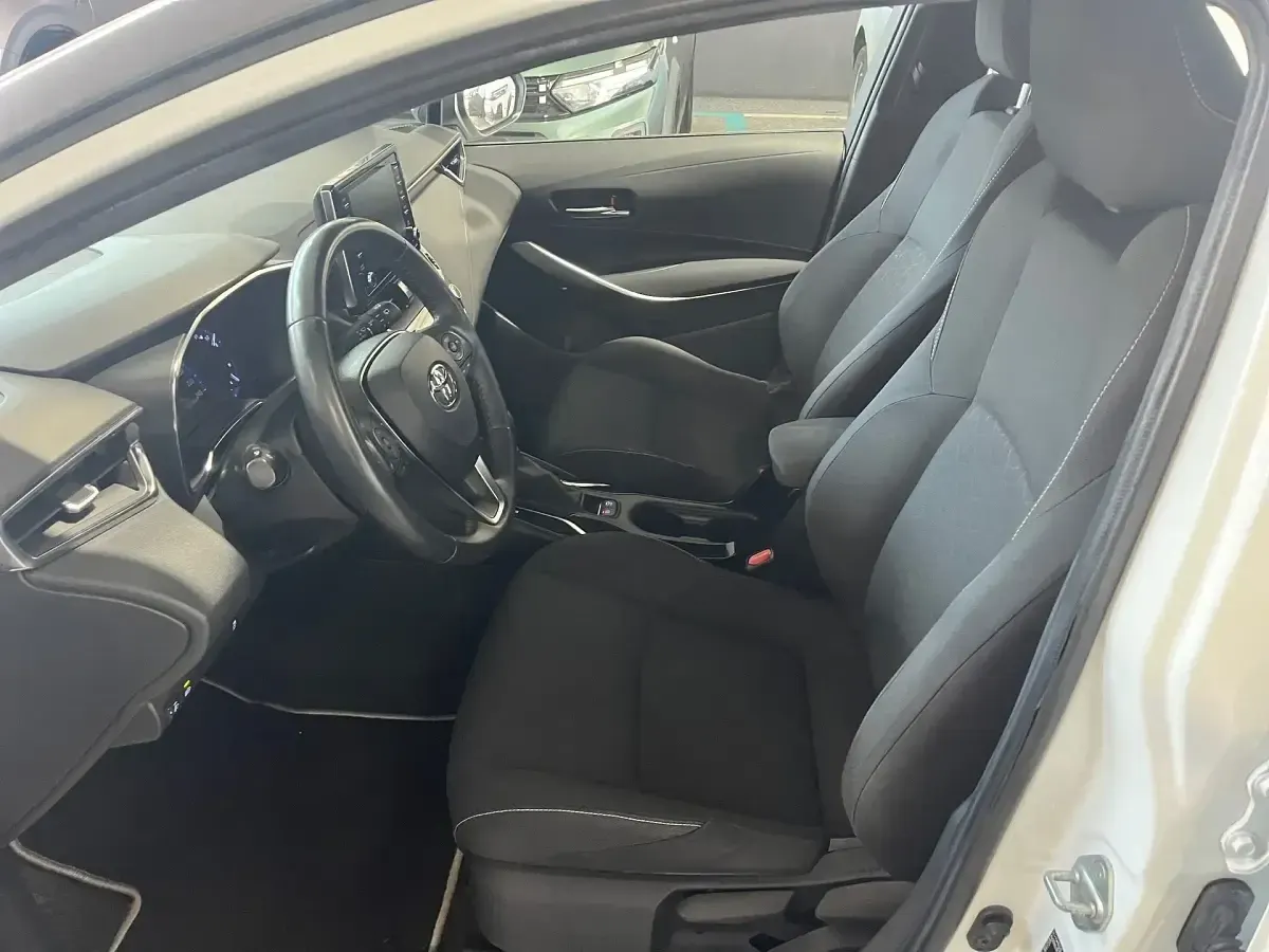 Usado Toyota Corolla Active 122 CV (89 kW) 2019 Blanco
