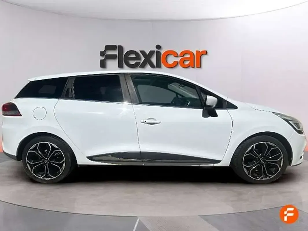 Usado Renault Clio Zen 120 CV (88 kW) 2018 Blanco Familiar