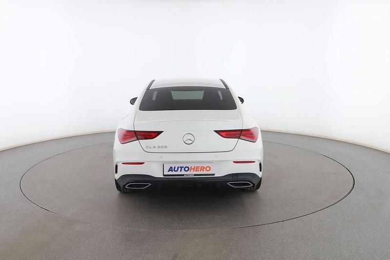 Usado Mercedes CLA200 AMG line 163 CV (119 kW) 2020 Blanco Berlina