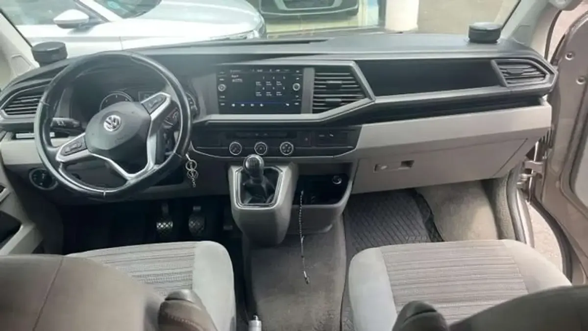Usado VW California Beach 110 CV (80 kW) 2022 Beige Van
