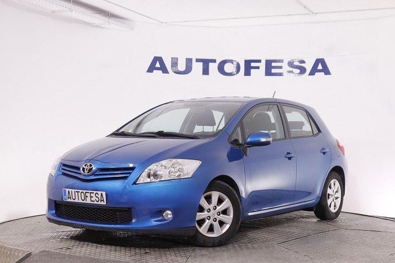 Usado Toyota Auris Active 90 CV (66 kW) 2012 Azul