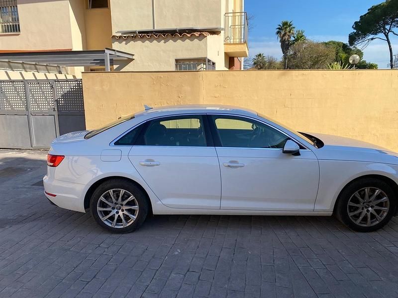 Usado Audi A4 Advanced 150 CV (110 kW) 2017 Blanco Berlina