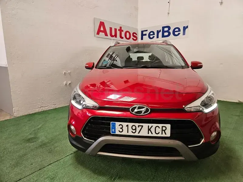 Usado Hyundai i20 Active 90 CV (66 kW) 2018 Granate Berlina