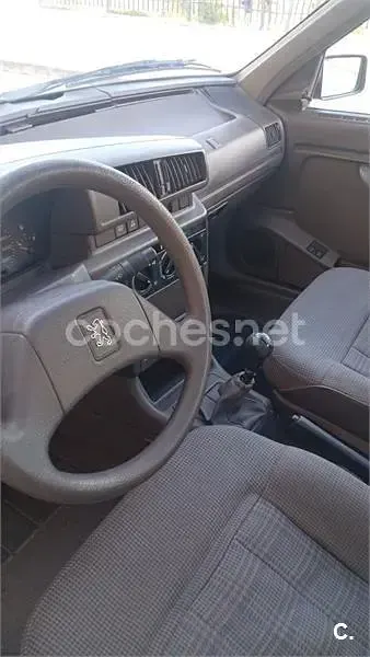 Usado Peugeot 405 110 CV (80 kW) 1990 Beige Berlina
