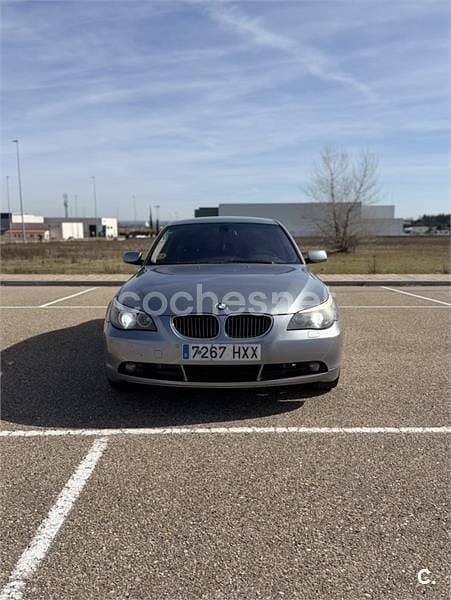 Usado BMW 530 Comfort Edition 231 CV (169 kW) 2006 Gris / plata Berlina