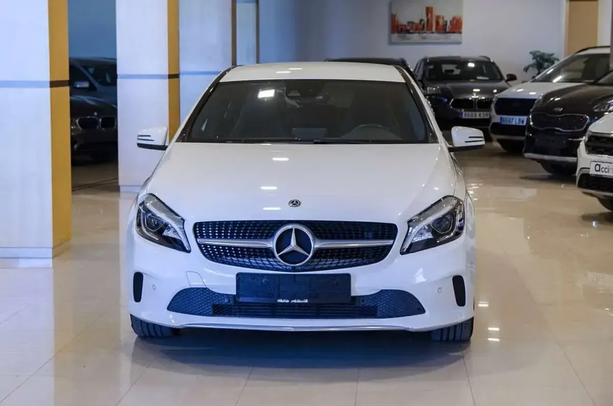 Usado Mercedes A200 139 CV (102 kW) 2018 Blanco Utilitario