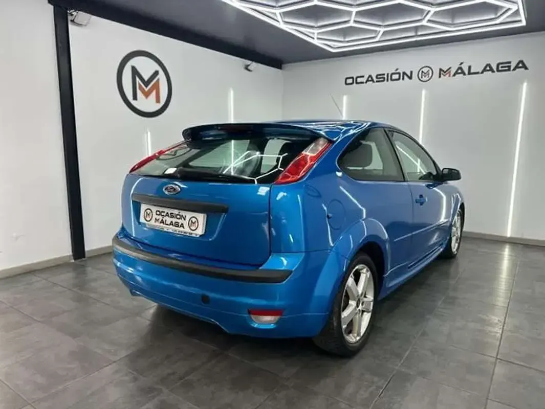 Usado Ford Focus Sport 116 CV (85 kW) 2006 Azul Utilitario