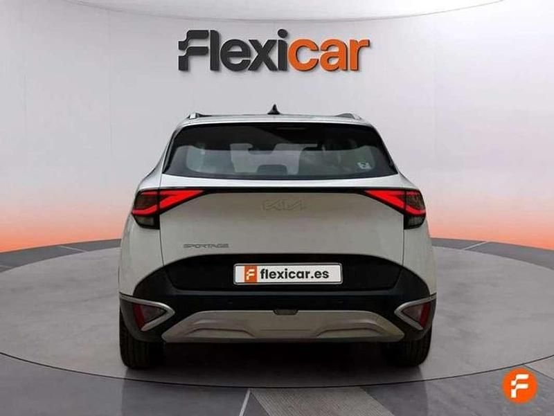 Usado Kia Sportage 160 CV (117 kW) 2025 Blanco SUV