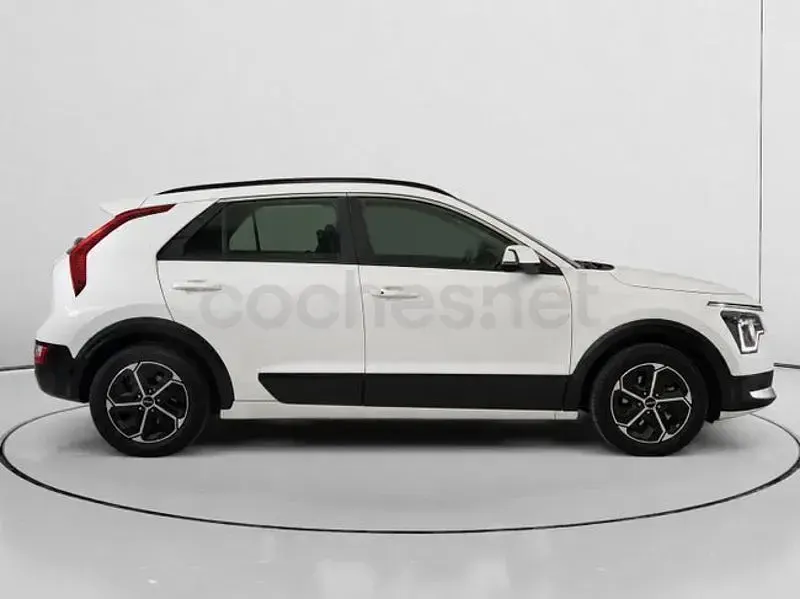 Usado Kia Niro 141 CV (103 kW) 2022 Blanco SUV
