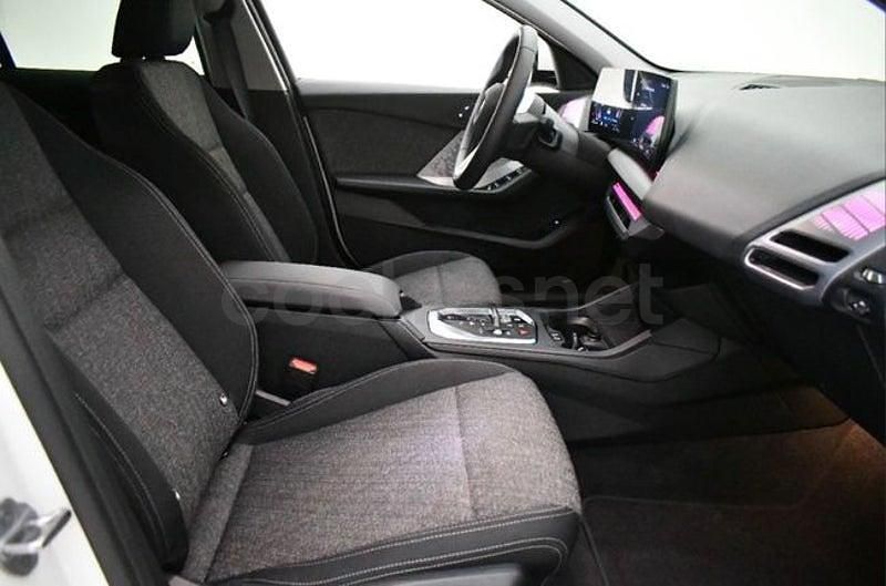 Usado BMW 120 Comfort Edition 163 CV (119 kW) 2025 Gris / plata Utilitario