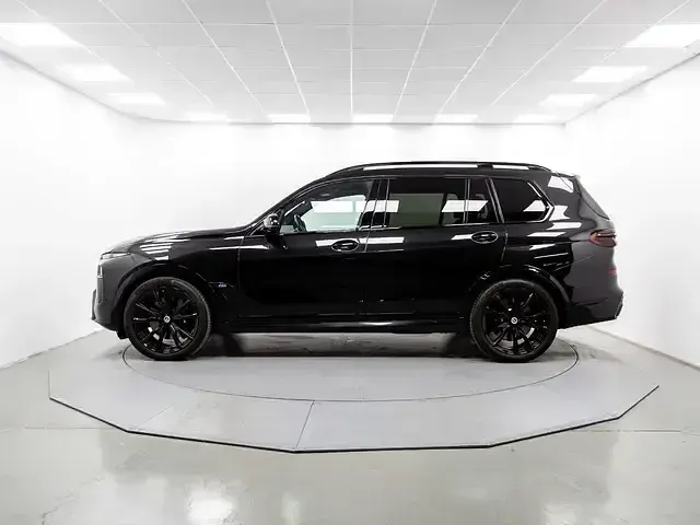 Usado BMW X7 M Sport 530 CV (389 kW) 2023 Negro SUV