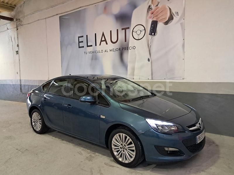 Azul Usado 2015 Opel Astra Excellence Berlina | 6990 € (Super precio) - Imagen 1/4