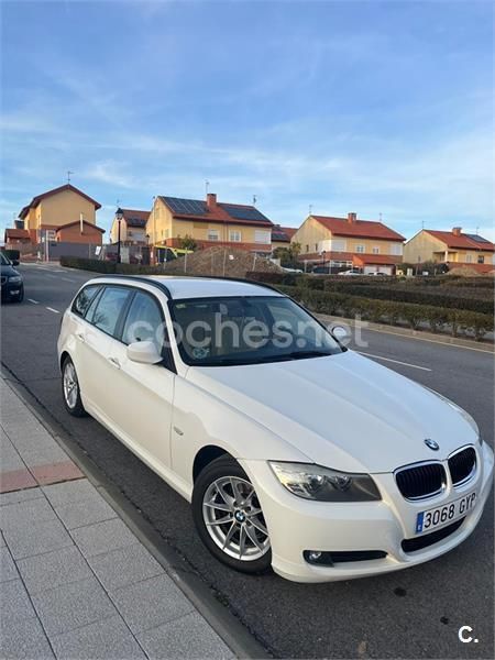 Blanco Usado 2010 BMW 318 Familiar | 7900 € (Precio justo) - Imagen 1/4