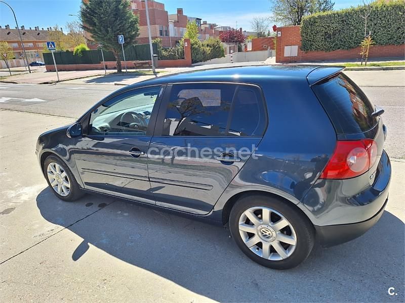 Usado VW Golf IV Sportline 105 CV (77 kW) 2004 Azul Berlina