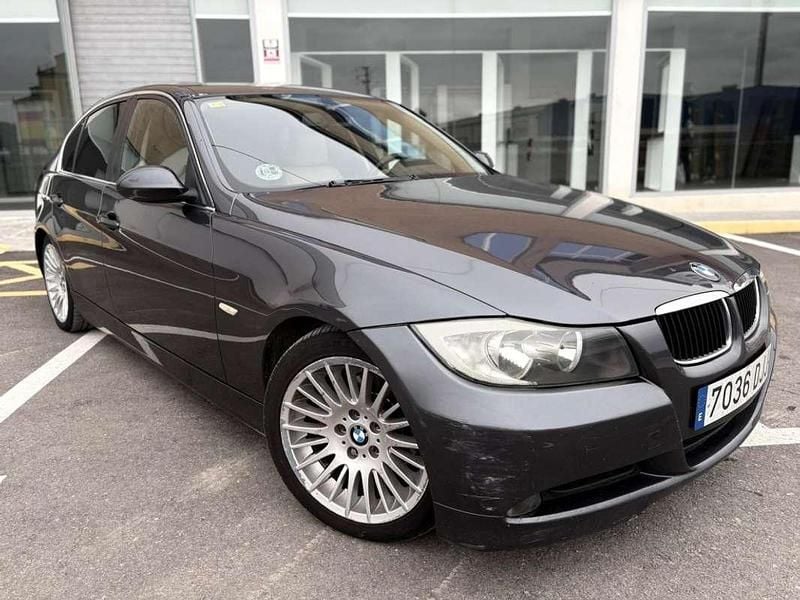 Usado BMW 320 163 CV (119 kW) 2005 Gris Berlina